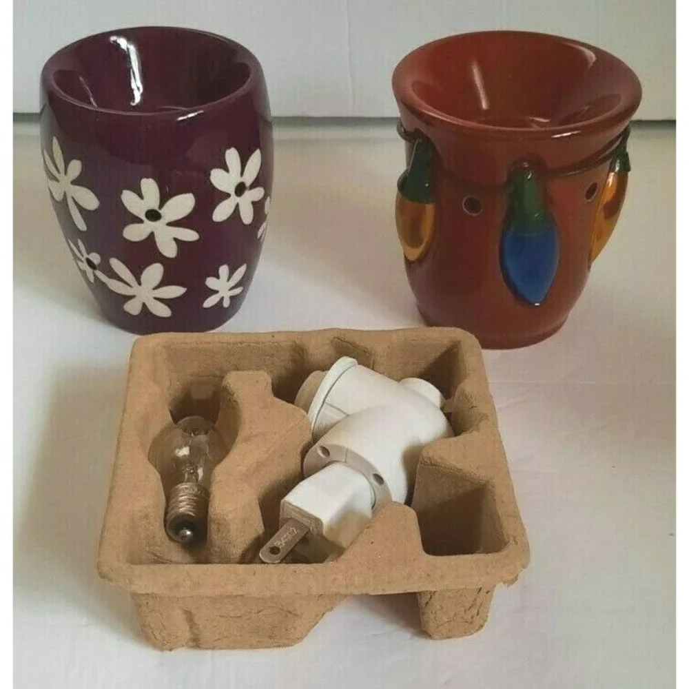 Scentsy Holiday Lights Plug-In Wax Warmer Red Christmas & Purple Floral Sleeve